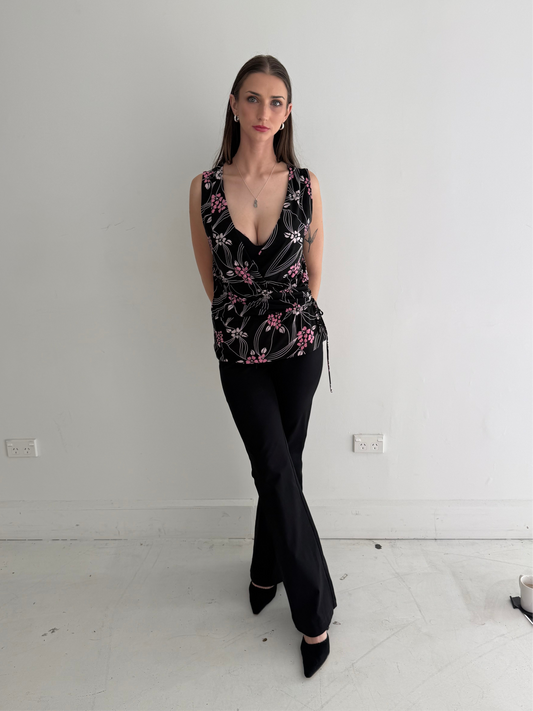 Vintage Black and Pink Floral V Neck┃Size M