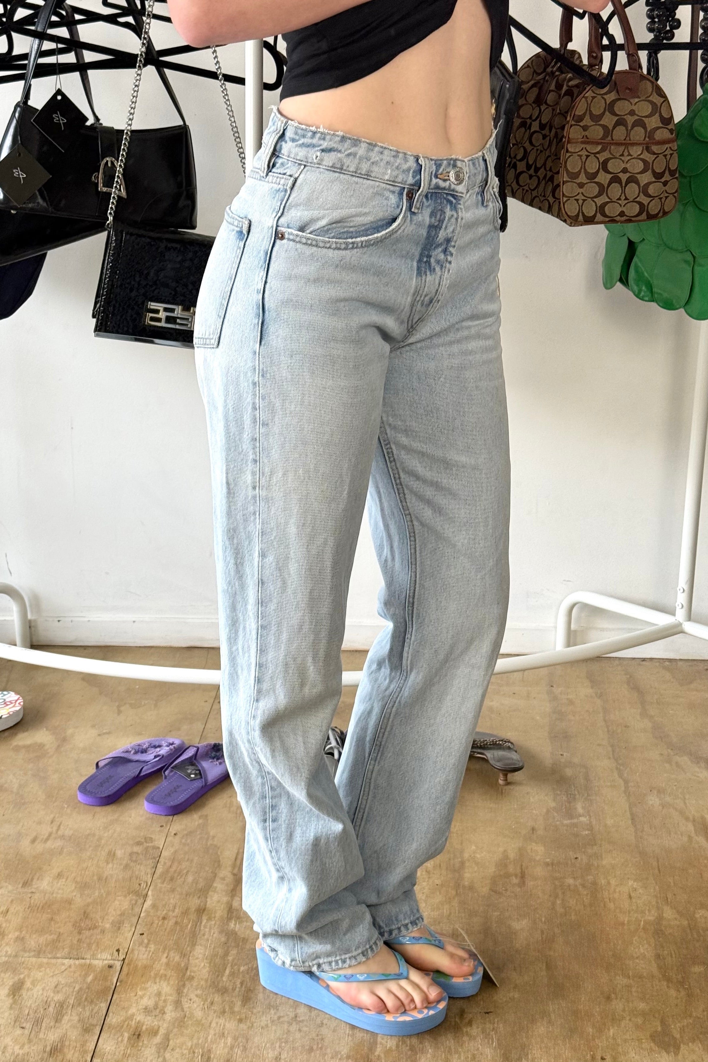 Light Wash Zara Jeans┃Size 8