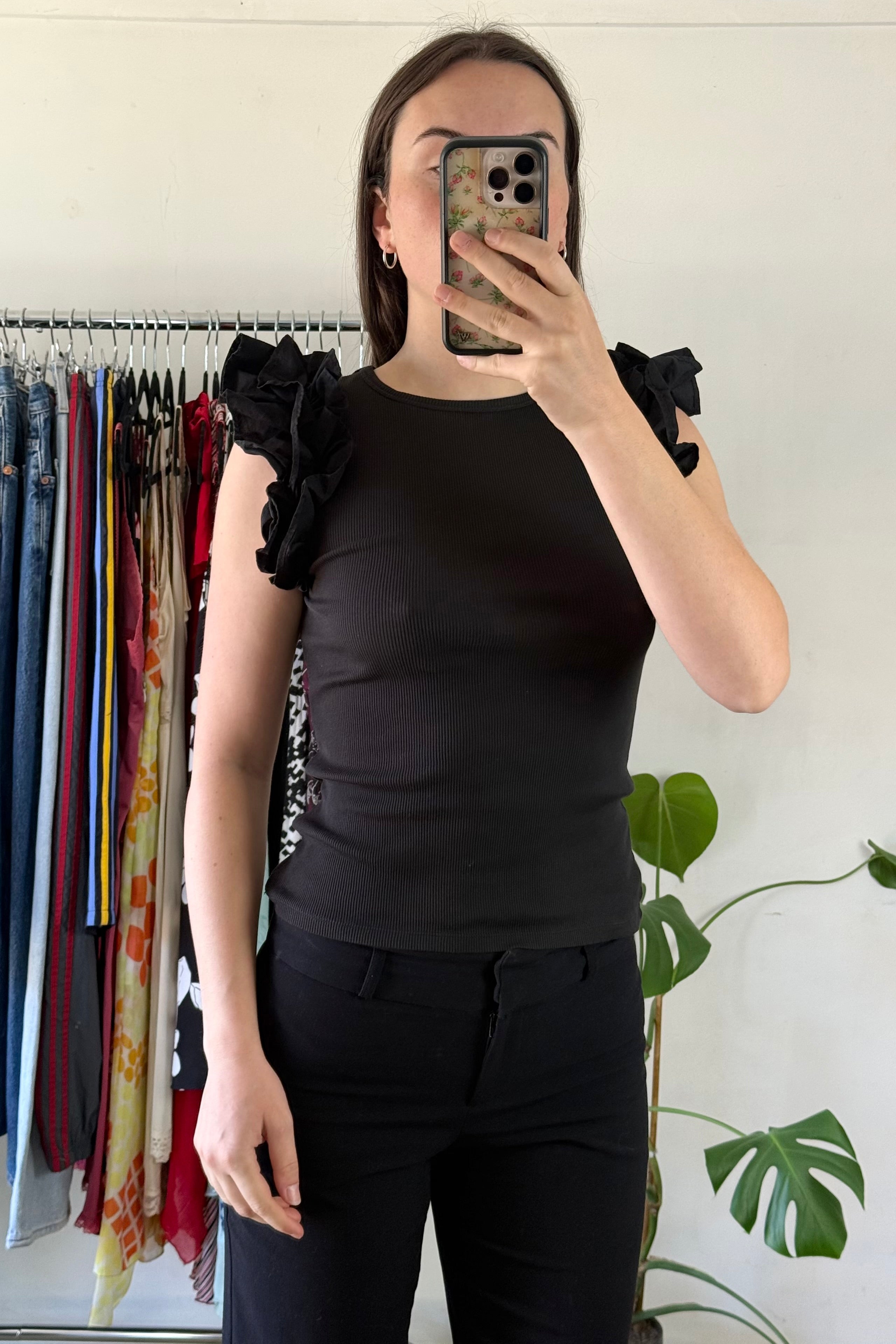 Black Ruffle Sleeve Tank┃Size XS