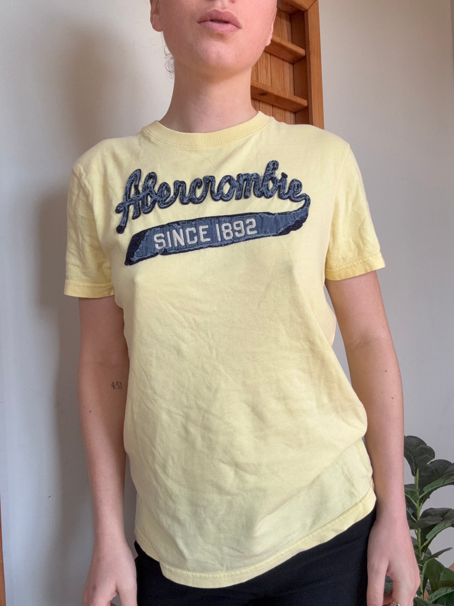 Yellow Abercrombie & Fitch Tee┃Size M