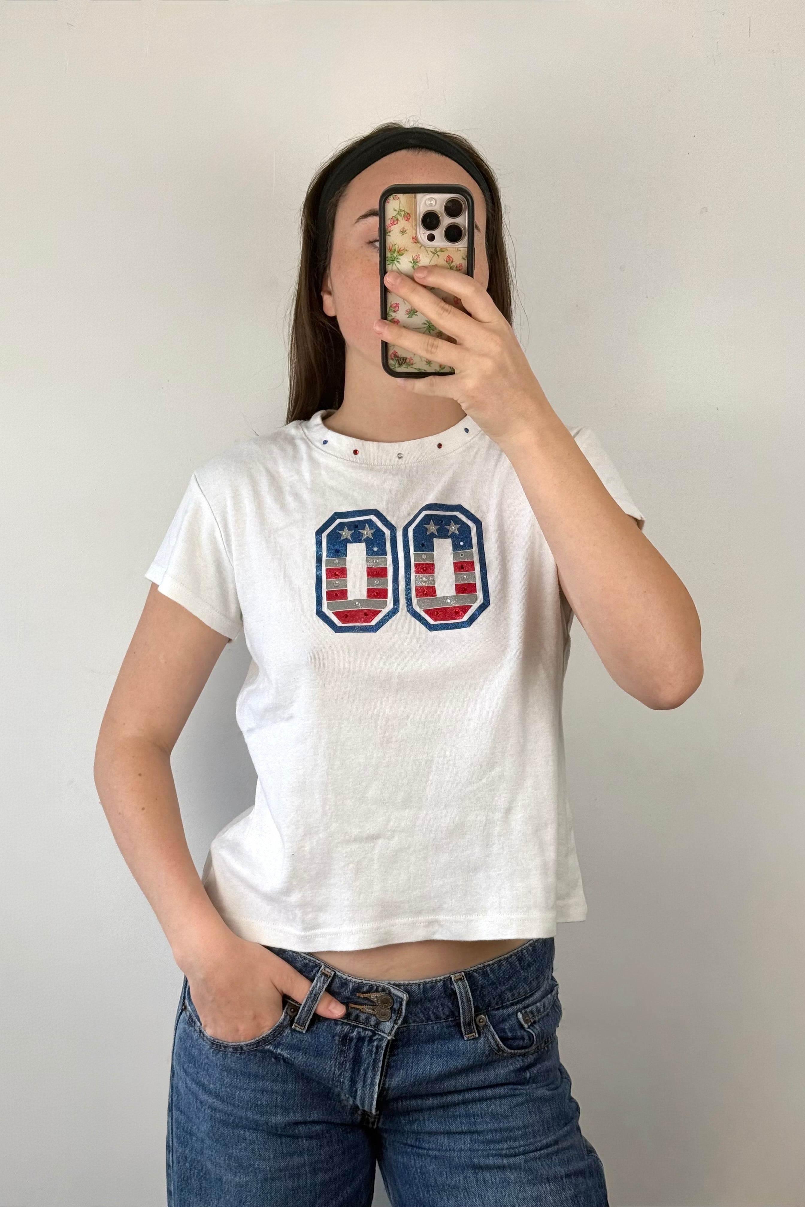 Y2K 00 Tee | Size L